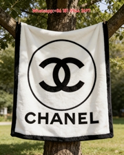 Chanel Classic Double C Logo Flannel Sofa Throw Blanket IMG_6692